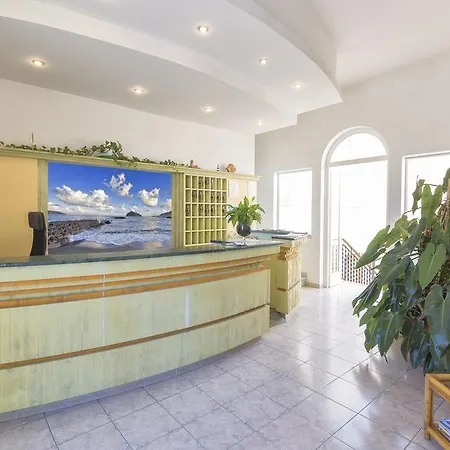 Vittoria Ischia