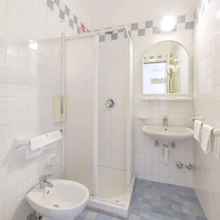 Vittoria 3* Ischia